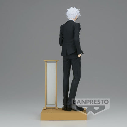 FIGURINE JUJUTSU KAISEN - SATORU GOJO DIORAMA SUIT VER. - BANPRESTO Flo'Kaze