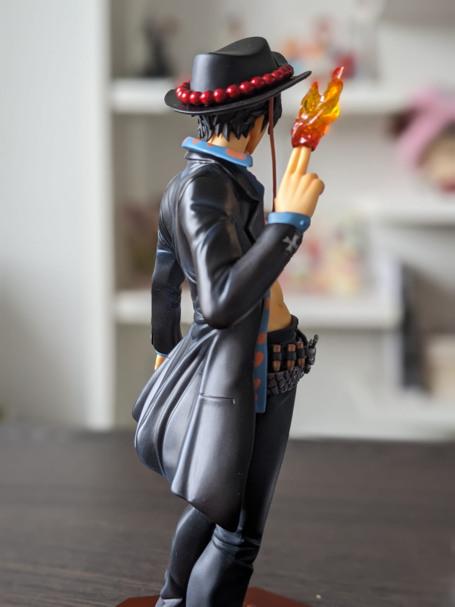 FIGURINE OCCASION ONE PIECE - PORTGAS.D ACE PORTRAIT OF PIRATES STRONG WORLD EDITION - MEGAHOUSE - Flo'Kaze