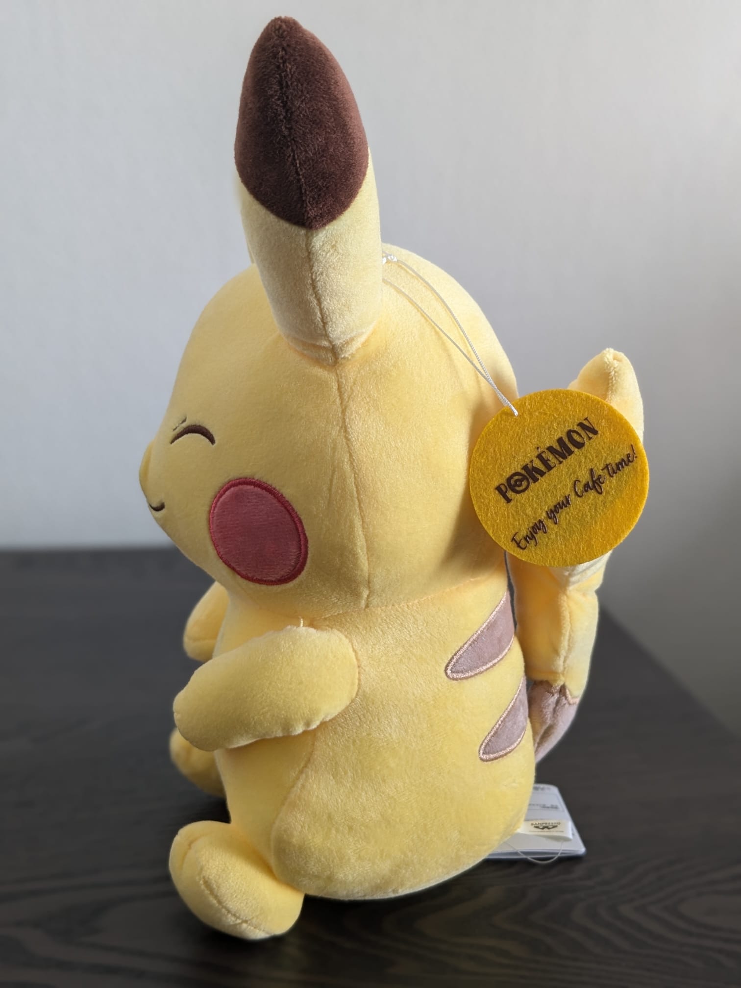 Peluche Pokemon - Pikachu Cafe Art - Banpresto Flo'Kaze