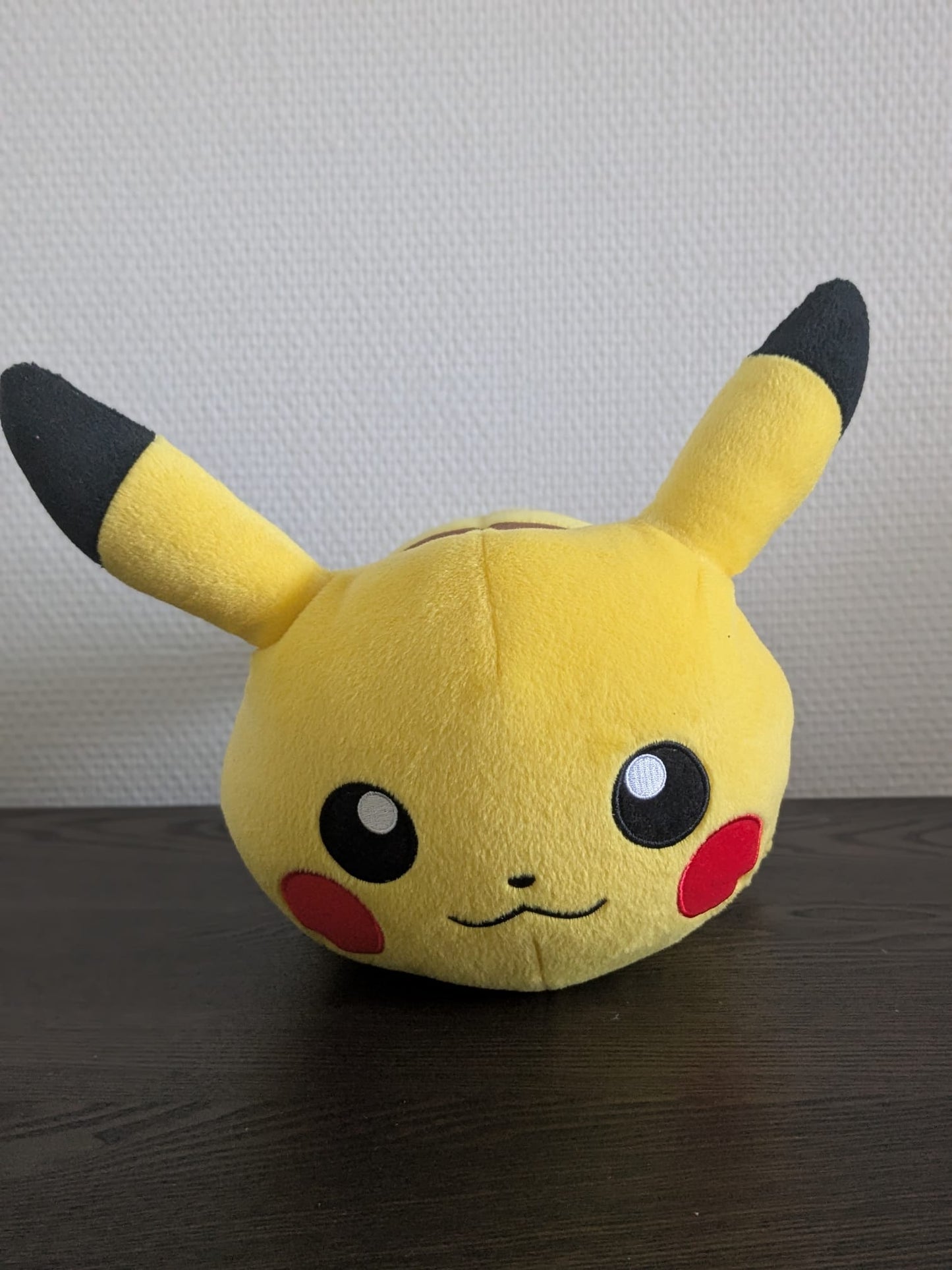Peluche Pokemon - Pikachu Lying Down - Banpresto Flo'Kaze